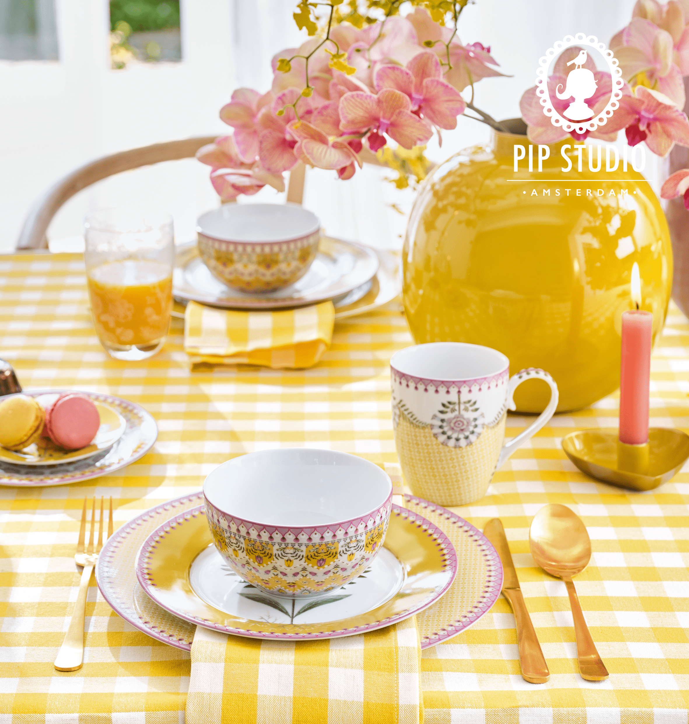 Carousel_Pip Studio_Lily & Lotus Yellow